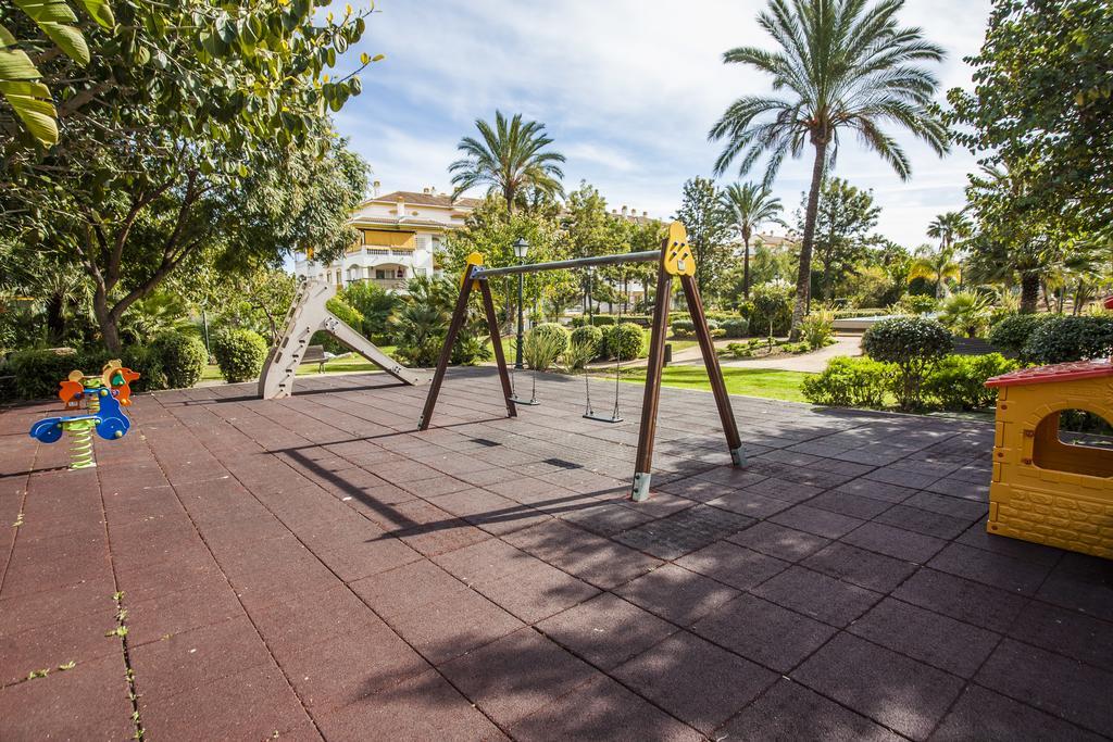 Dama De Noche Playground Apartment Marbella Exterior photo