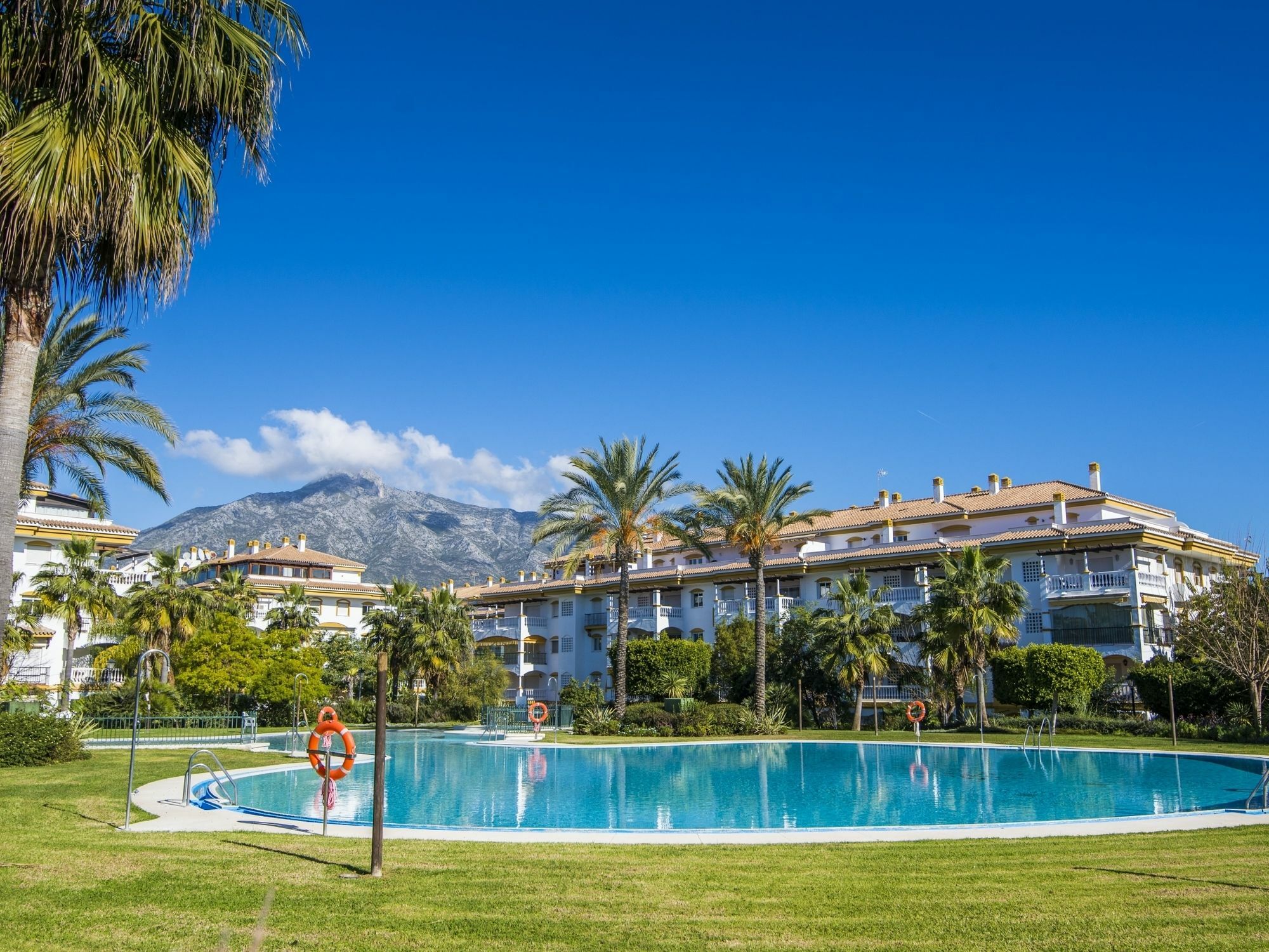 Dama De Noche Playground Apartment Marbella Exterior photo