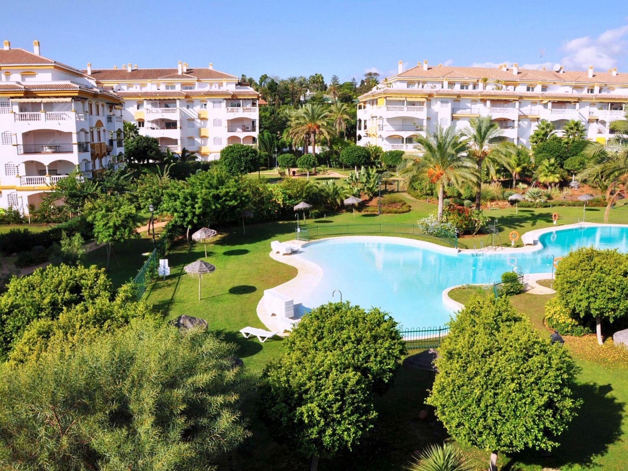 Dama De Noche Playground Apartment Marbella Exterior photo